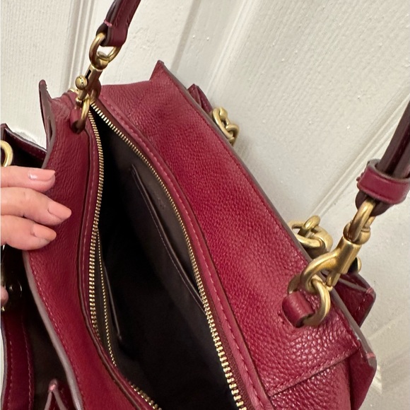 Coach Dreamer 21 Leather Satchel/Crossbody  Oxblood Color. 11Lx7Hx4D. - Picture 3 of 8